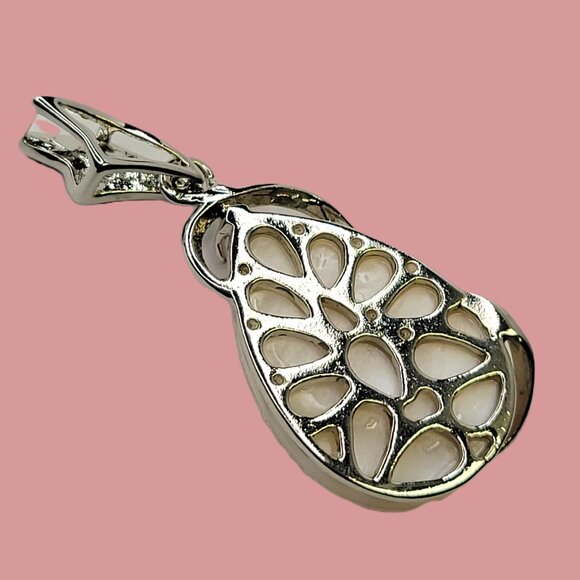 Rose Quartz Pendant with Rhinestone - Picture 3 of 13